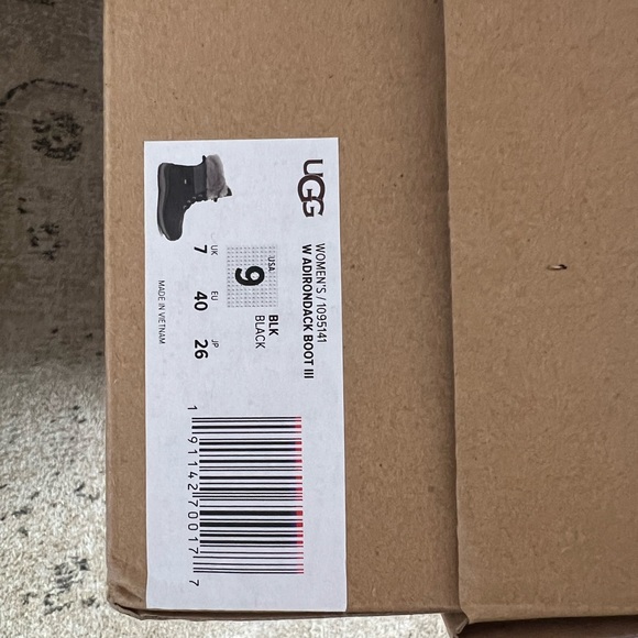 UGG Adirondack Boot 3 Women's Black Lace-Up Winter Boots - Picture 7 of 7